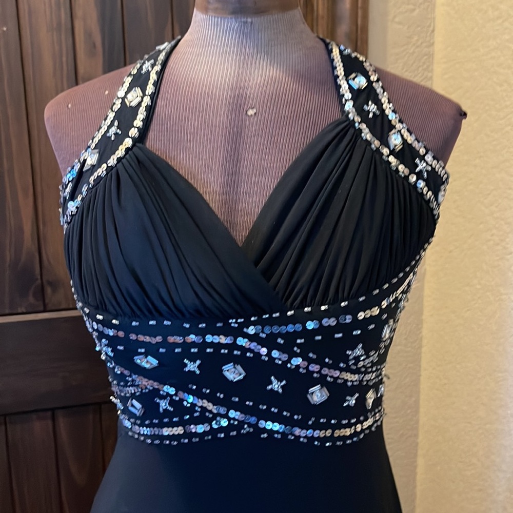 Morgan & Co. junior size 1/2 black sequined gown - Picture 9 of 10